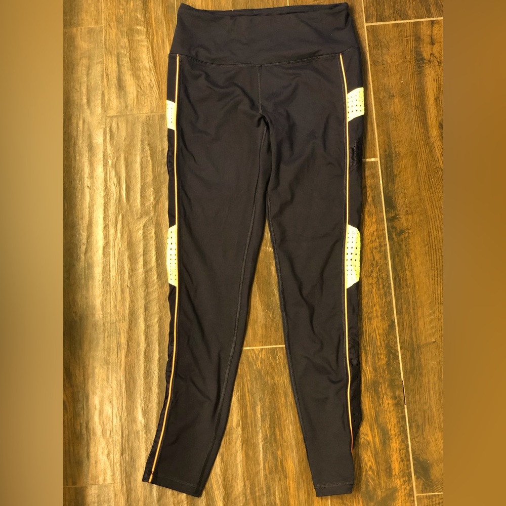 Victoria’s secret VSX sport workout leggings/pants size medium